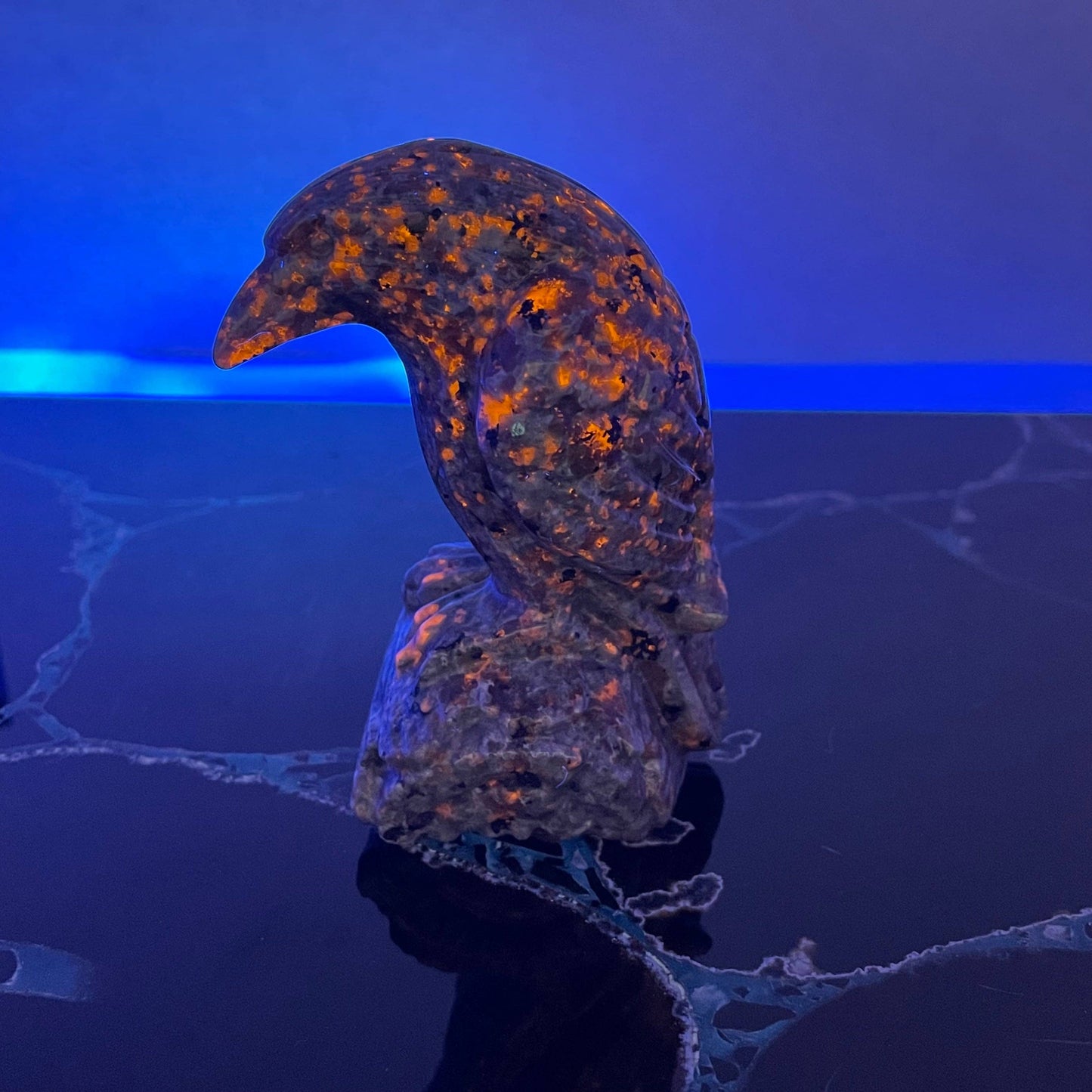 Yooperlite Raven Carving